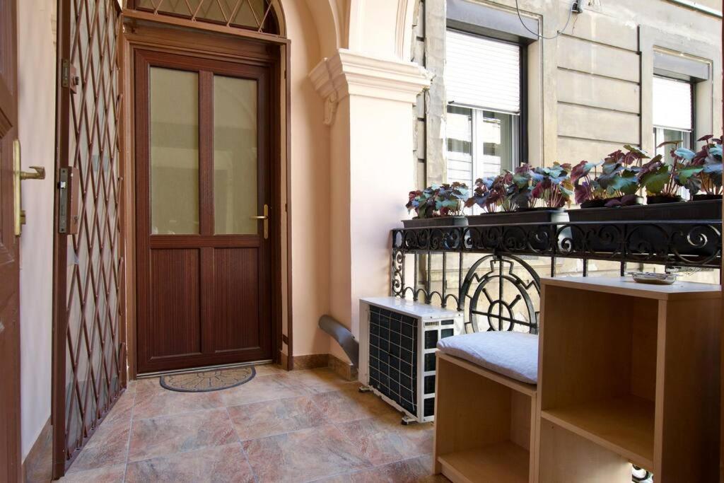 Standard Apartment By Hi5 - St. King Street 16. Budapest Exterior photo